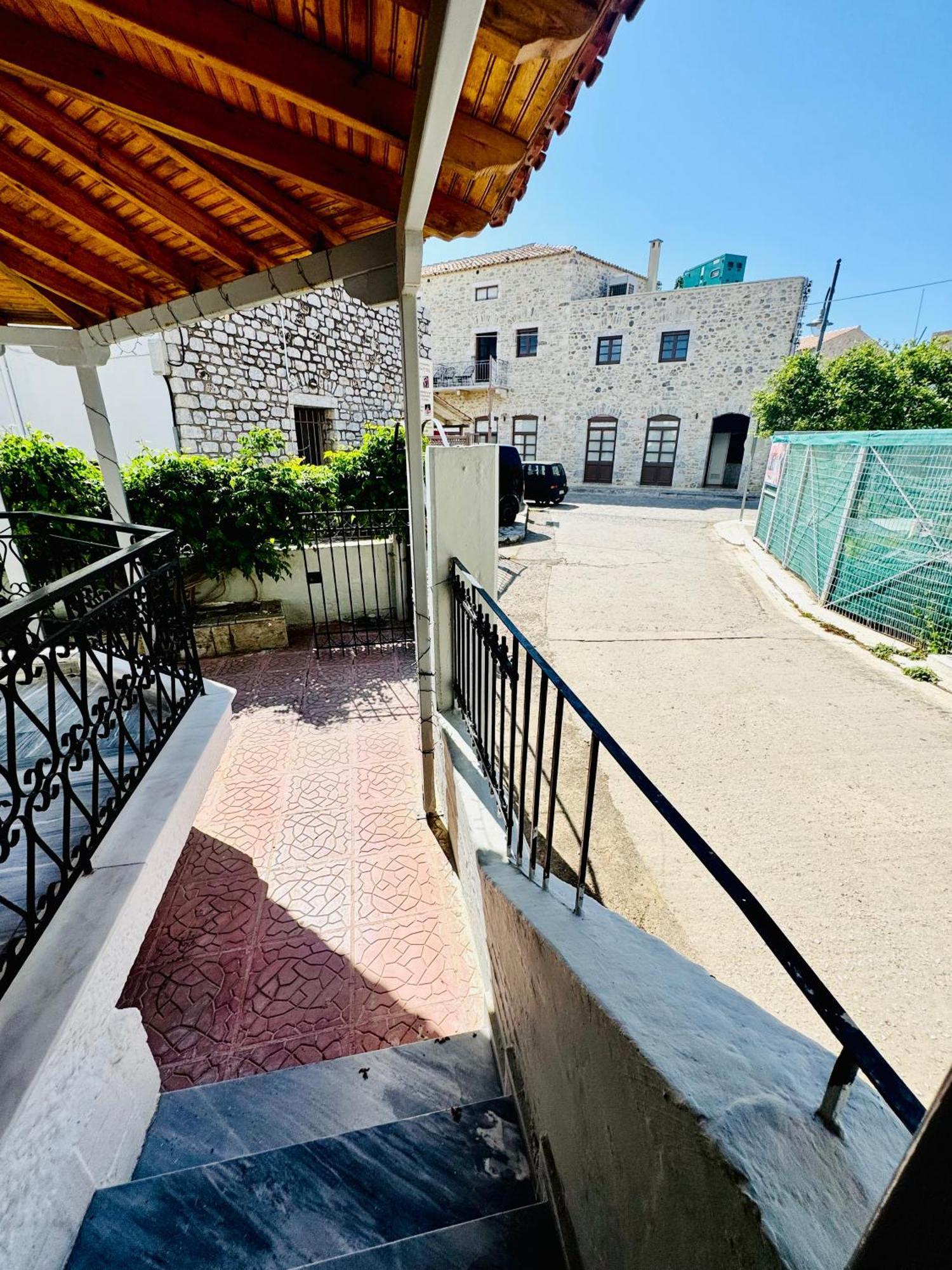 Mani Spot Hotel Areopoli Buitenkant foto