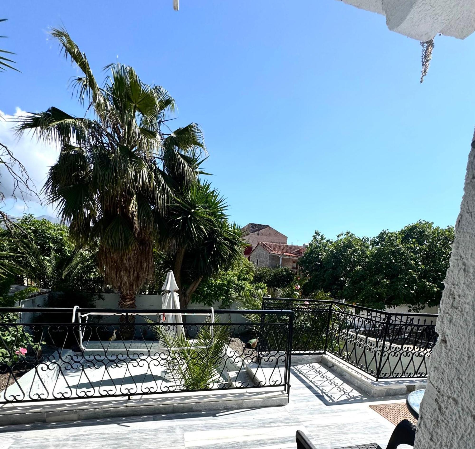 Mani Spot Hotel Areopoli Buitenkant foto